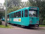 Pt-Wagen 690 auf Linie 12 bei der Ausfahrt aus der Sandhofschleife Richtung Fechenheim am 30.07.2000